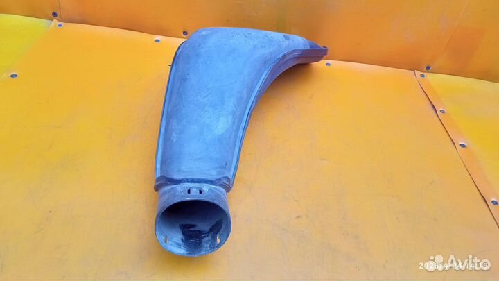 Воздухозаборник для Mitsubishi Carisma