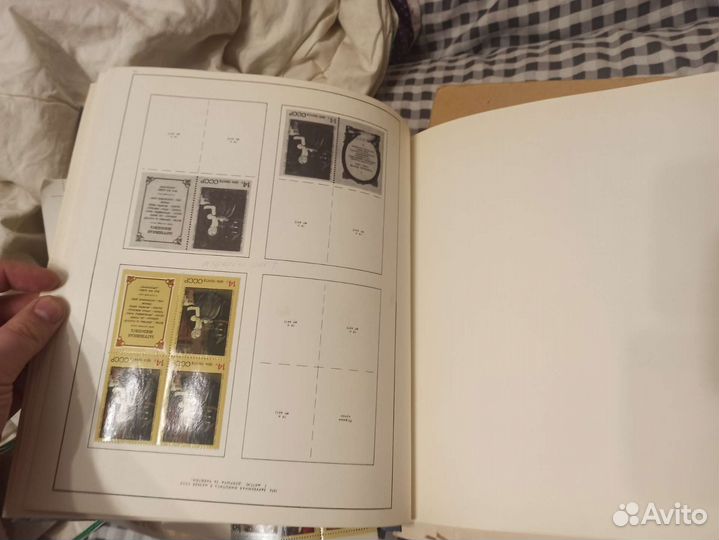 Почтовые марки разных стран, включая СССР