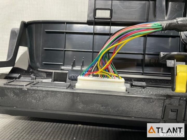 Спидометр toyota prius