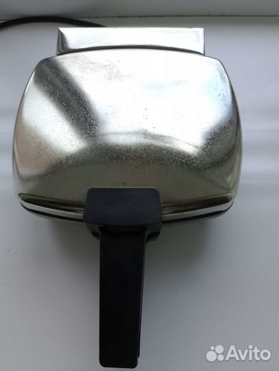 Вафельница 