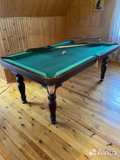 Бильярдный стол