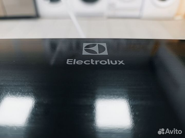 Индукционная варочная панель Electrolux