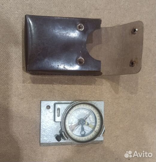 Компас геологический