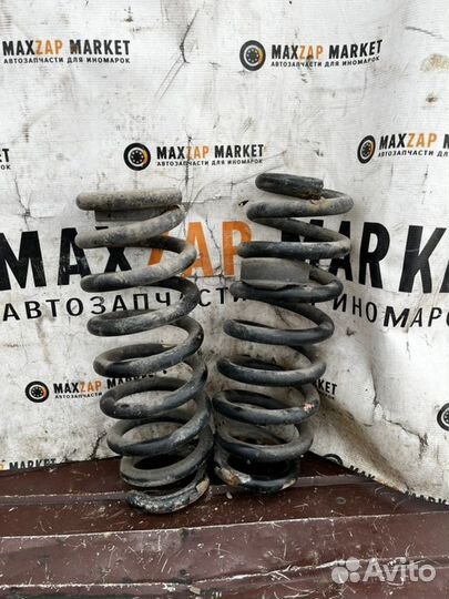 Пружина задняя Suzuki Grand Vitara 2.4 2008 j24b