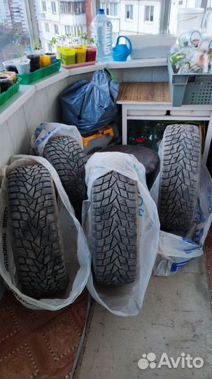 Dunlop Grandtrek Ice 02 215/65 R16 102