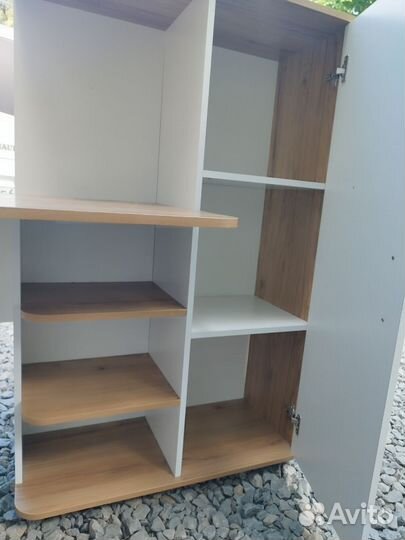 Продается письменный стол со шкафом