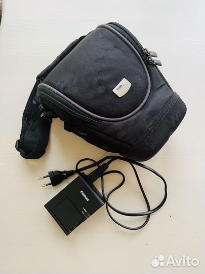 Зеркальный фотоаппарат Canon eos 1100d