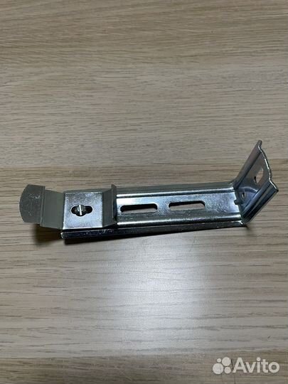 Крепления для вертикальных жалюзи