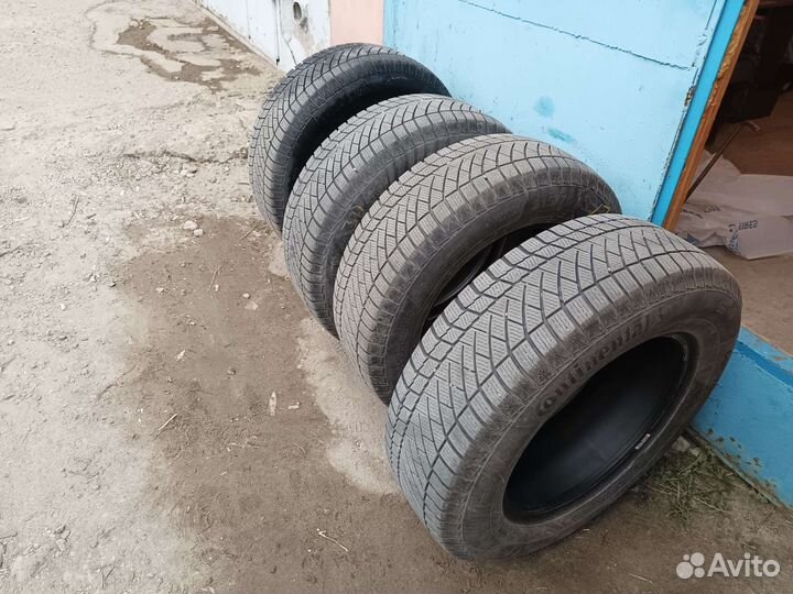 Continental ContiVikingContact 6 215/70 R16