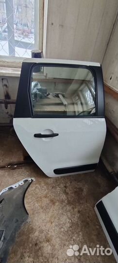 Дверь задняя правая Citroen C3 Picasso 2012 год