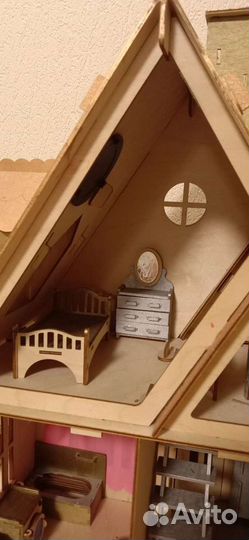 Домик кукольный