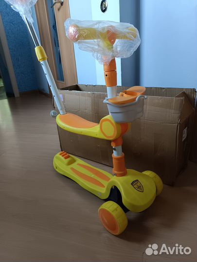 Новый самокат/ беговел / каталка