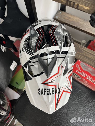 Шлем кроссовый