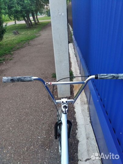 Трюковой велосипед bmx