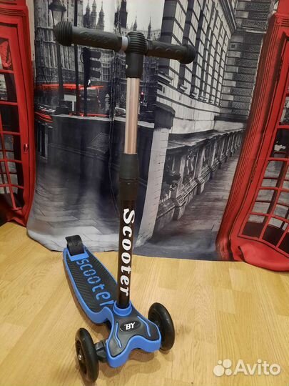 Стильный детский самокат складной 3-колёсный
