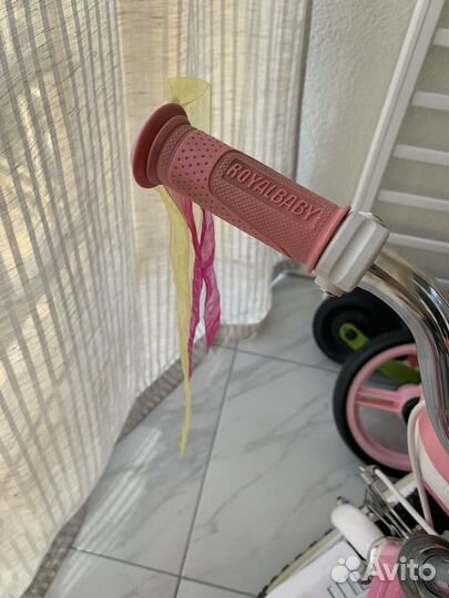 Детский велосипед Royal Baby Little Swan New 14