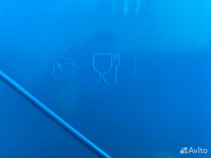 Подносы пластиковые столовые