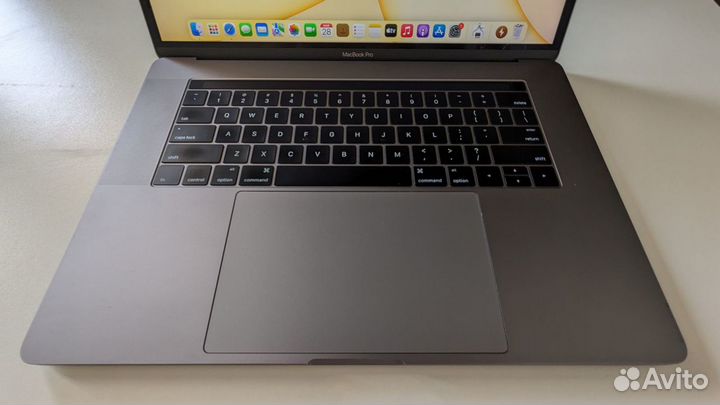 Apple MacBook Pro 15 2016 i7 2.9/16/1tb/4gb