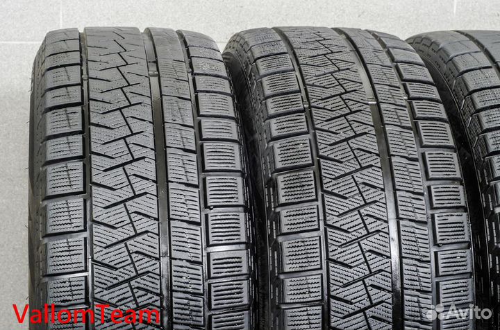 Pirelli Ice Asimmetrico Plus 235/45 R18 98Q