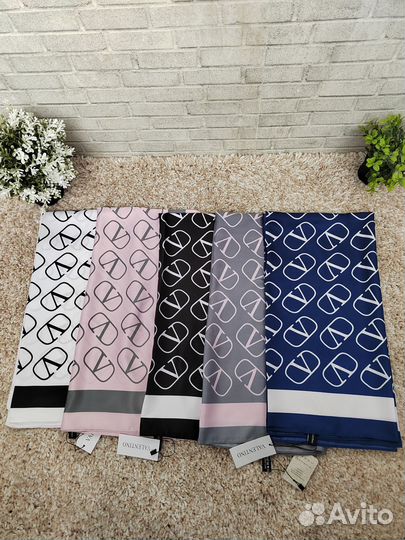 Платок шёлковый Louis Vuitton и Valentino