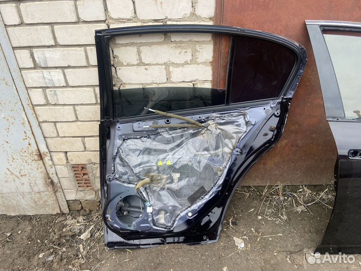 Дверь правая боковая Infiniti G 25/35
