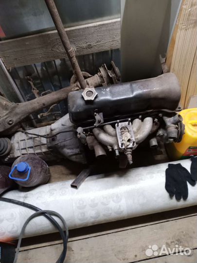 Продам двигатель с коробкой