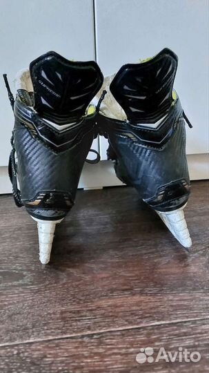 Хоккейные коньки bauer