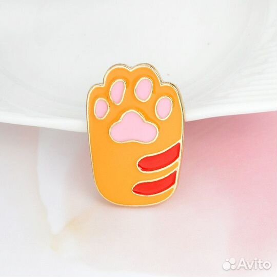 Значки кошачьи лапки металлические 2шт