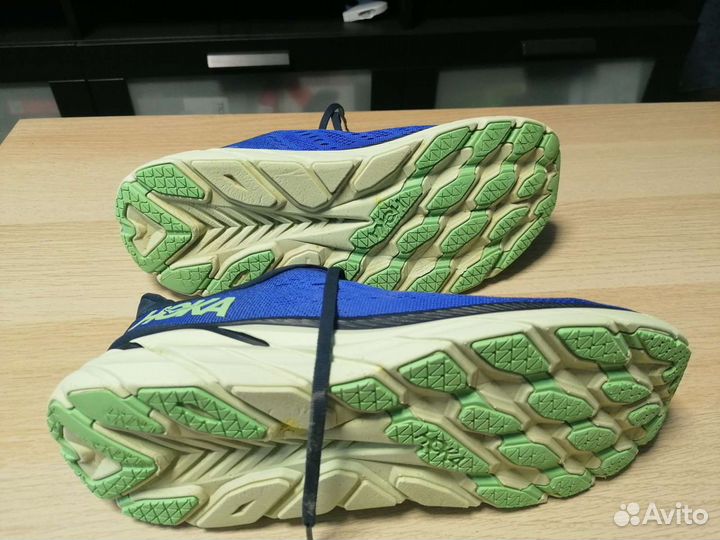 Hoka Clifton 8