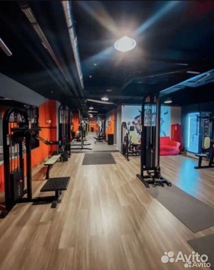 Абонемент в фитнес клуб с бассейном