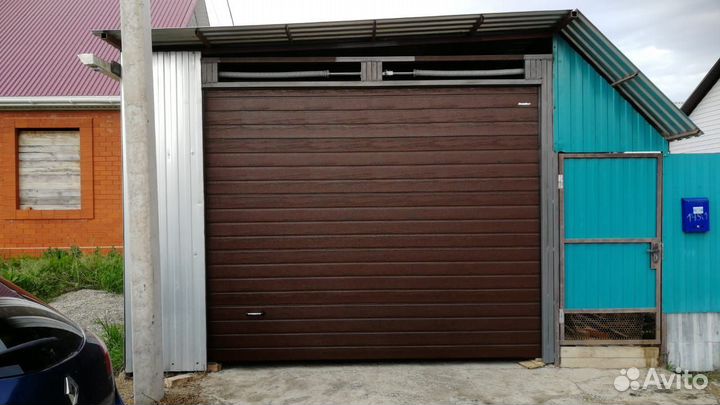 Секционные ворота