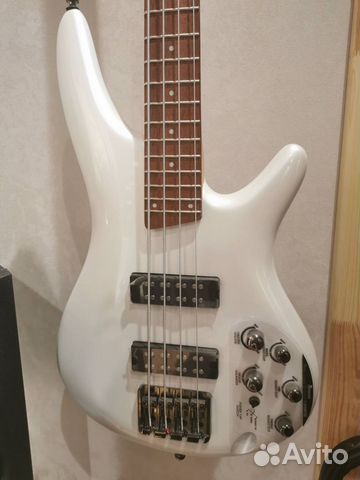 Бас-гитара Ibanez SR300E