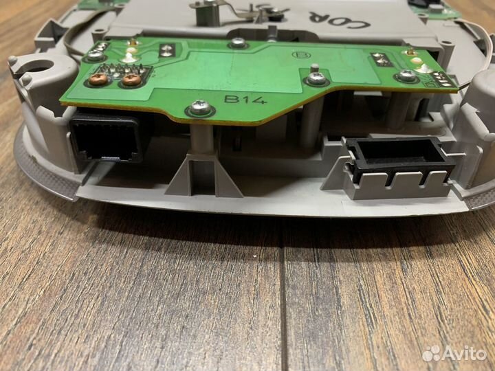 Toyota Corolla E15 Плафон салонный передний