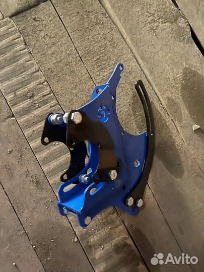 Кронштейн переноса генератора niva