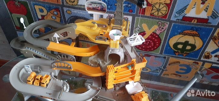 Горка парковка Стройка