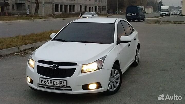 Заднее стекло на Chevrolet Cruze Экспресс замена