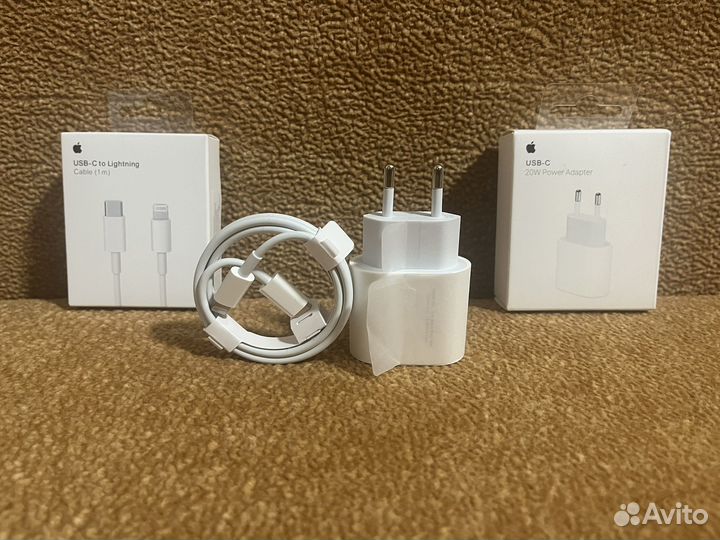 Оригинальная зарядка на iPhone