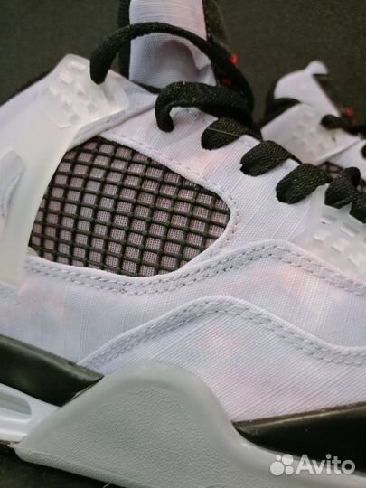 Кросовки Nike Air Jordan 4