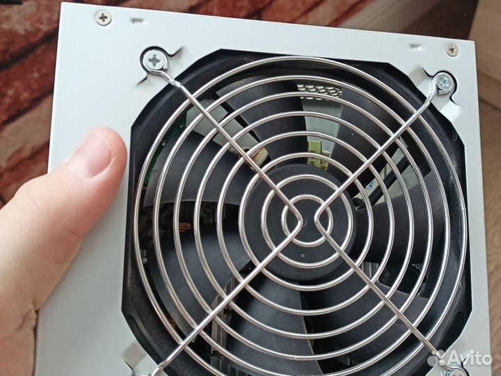 Блок питания 450 ват пищит