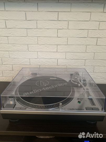 Виниловый проигрыватель audio technica