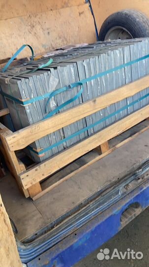 Вазы из гранита