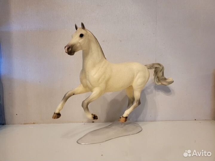 Лошади breyer
