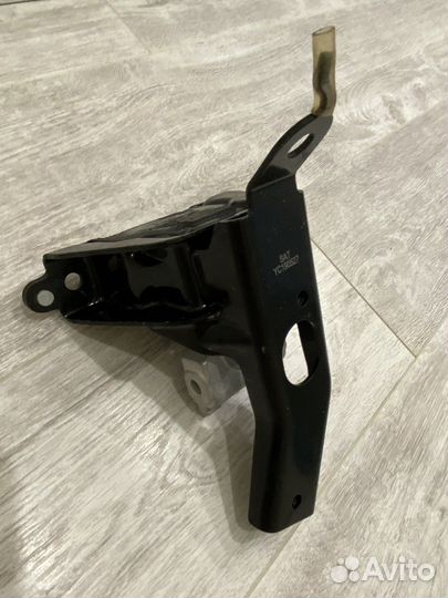 Подушка двигателя toyota vitz/belta