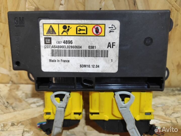 Блок подушек безопасности Opel Astra J