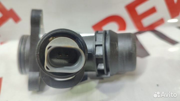 Фланец системы охлаждения Volkswagen Passat 3C5