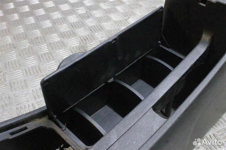 Подлокотник с консолью Geely Fc (Vision) 1.8