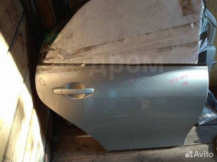 Дверь задняя правая Axio