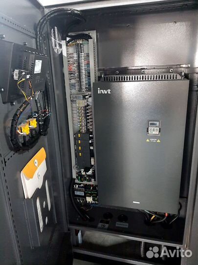 Безмасляный винтовой компрессор двухступенчатый