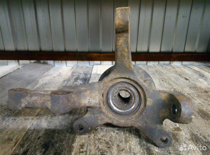 Кулак (цапфа) передний правый Hyundai Getz 2010