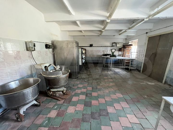 Здание, 775 м²